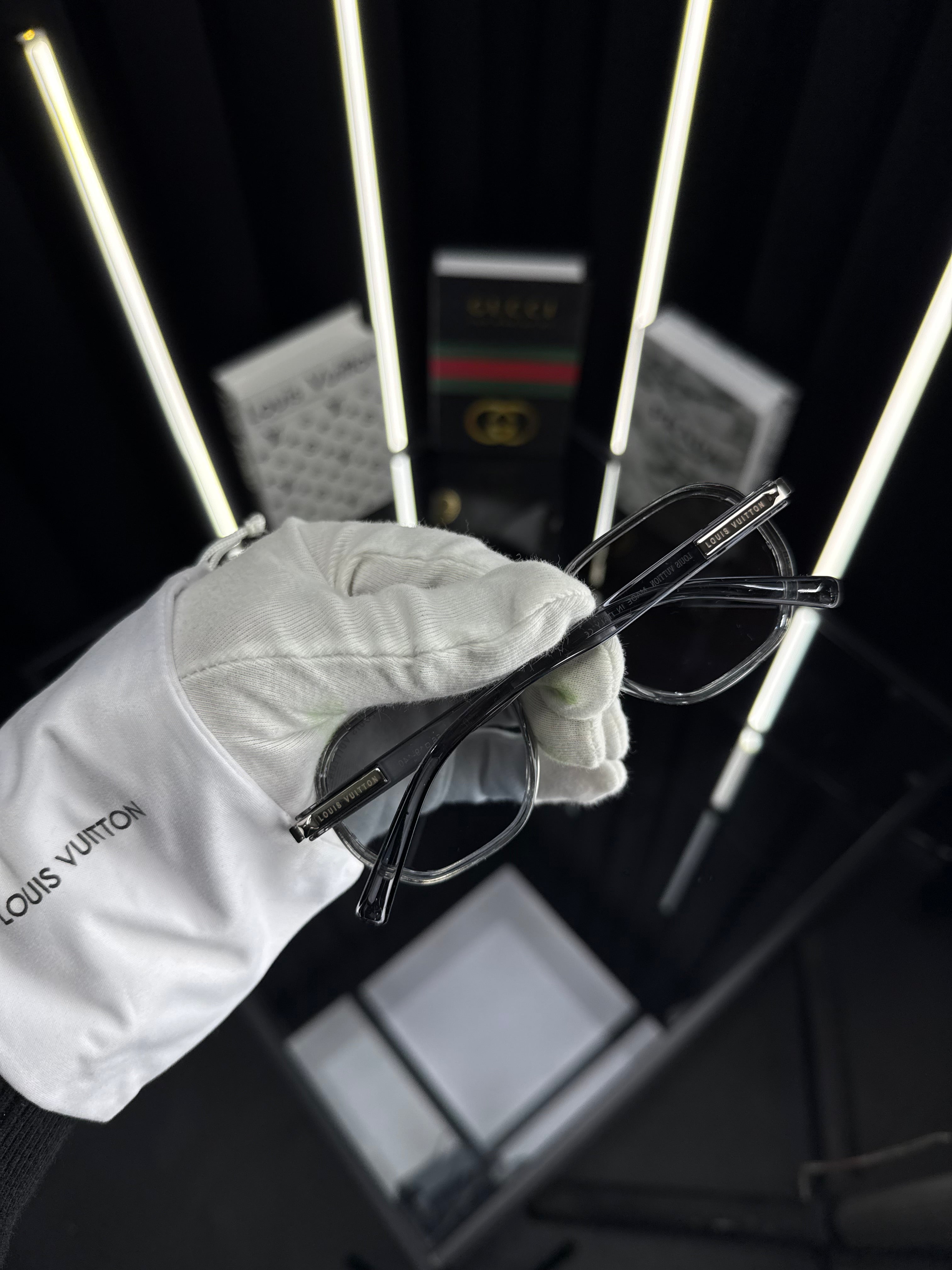 Lv 136 gözlük