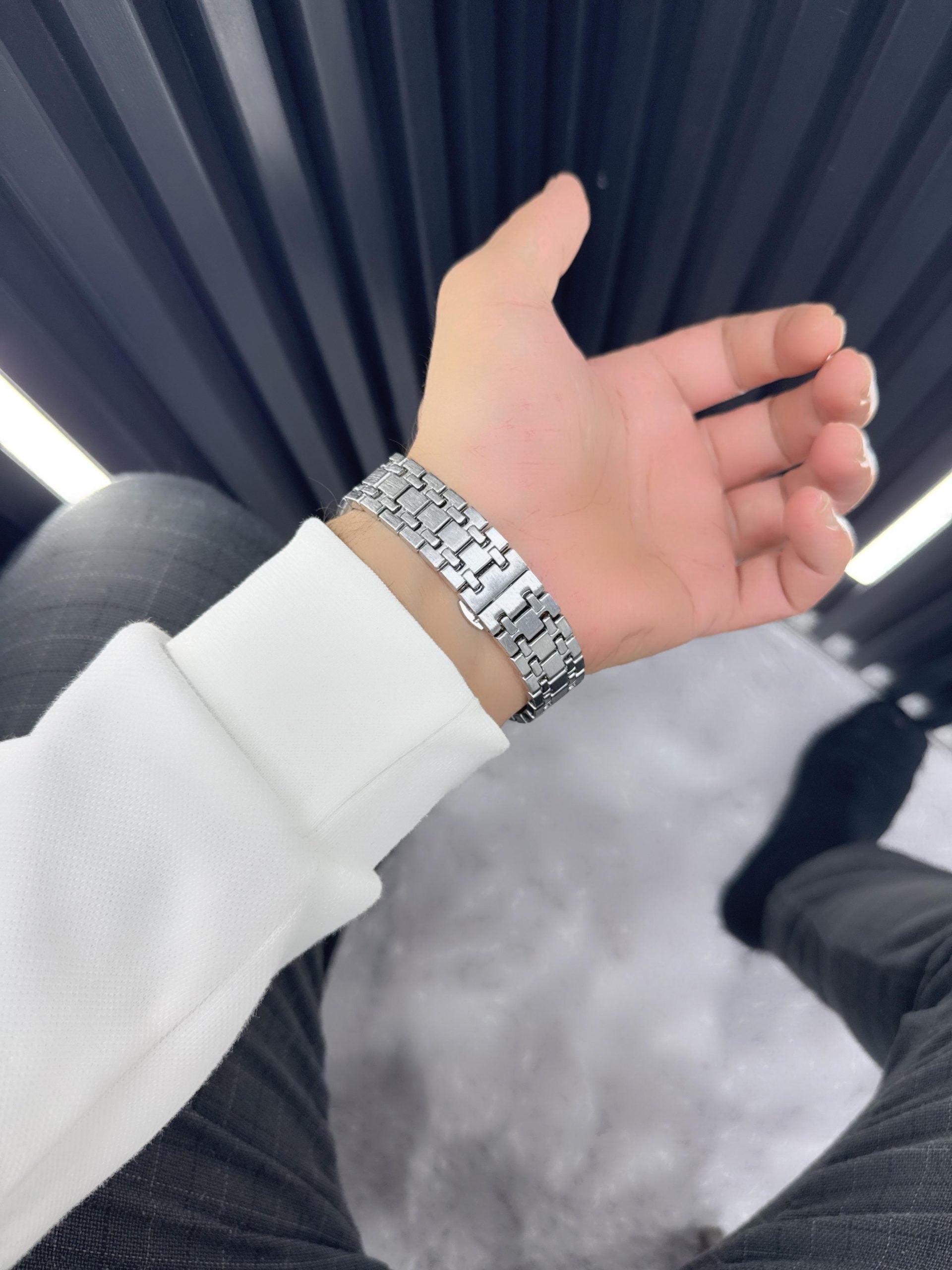 S-0010 AP SAAT