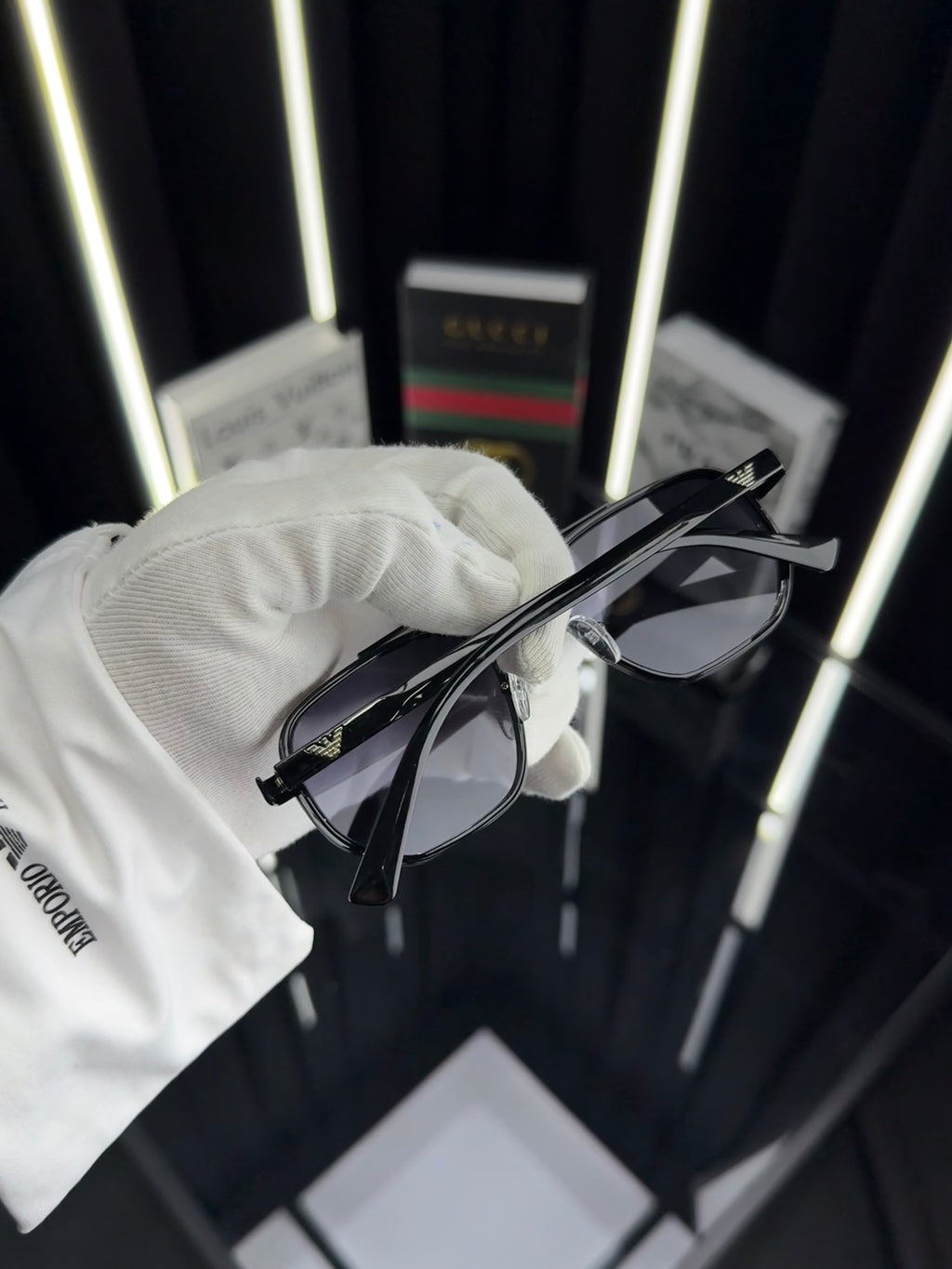 Armani 142
