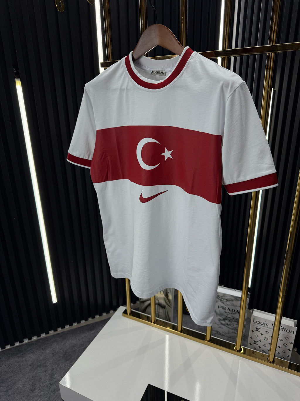 TR Beyaz Tshirt